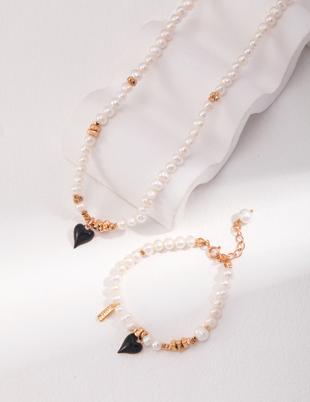 Koko Natural Pearl Necklace