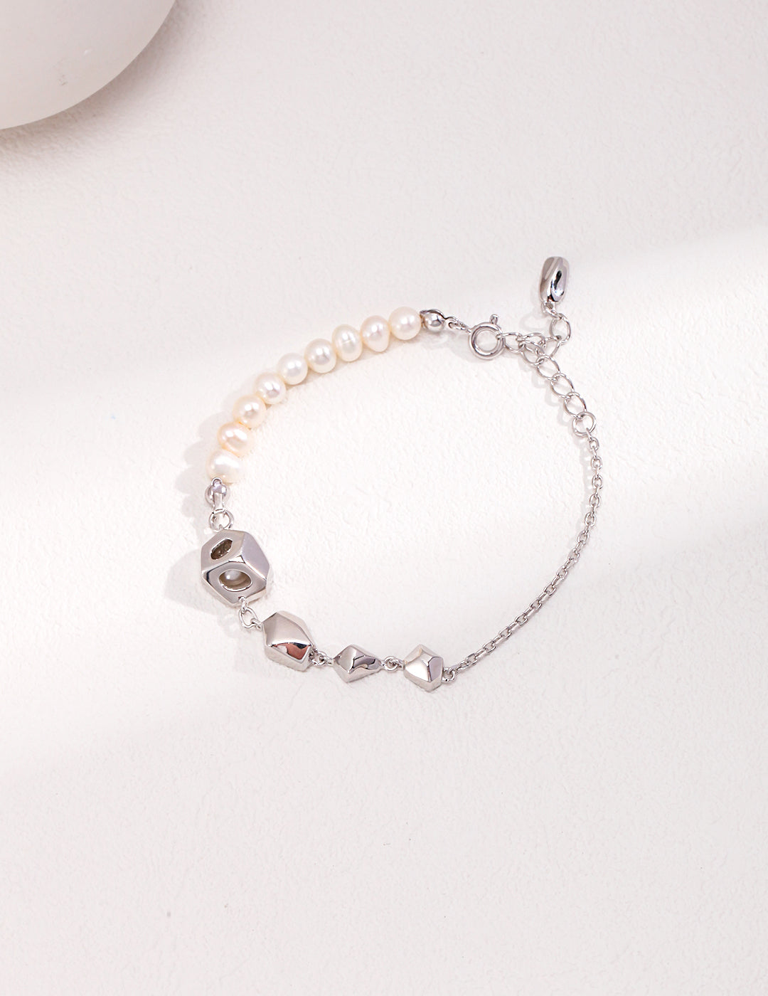 Vigur Pearl Bracelet