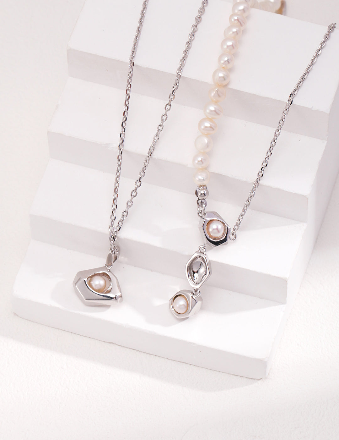 Vigur Single Pearl Necklace