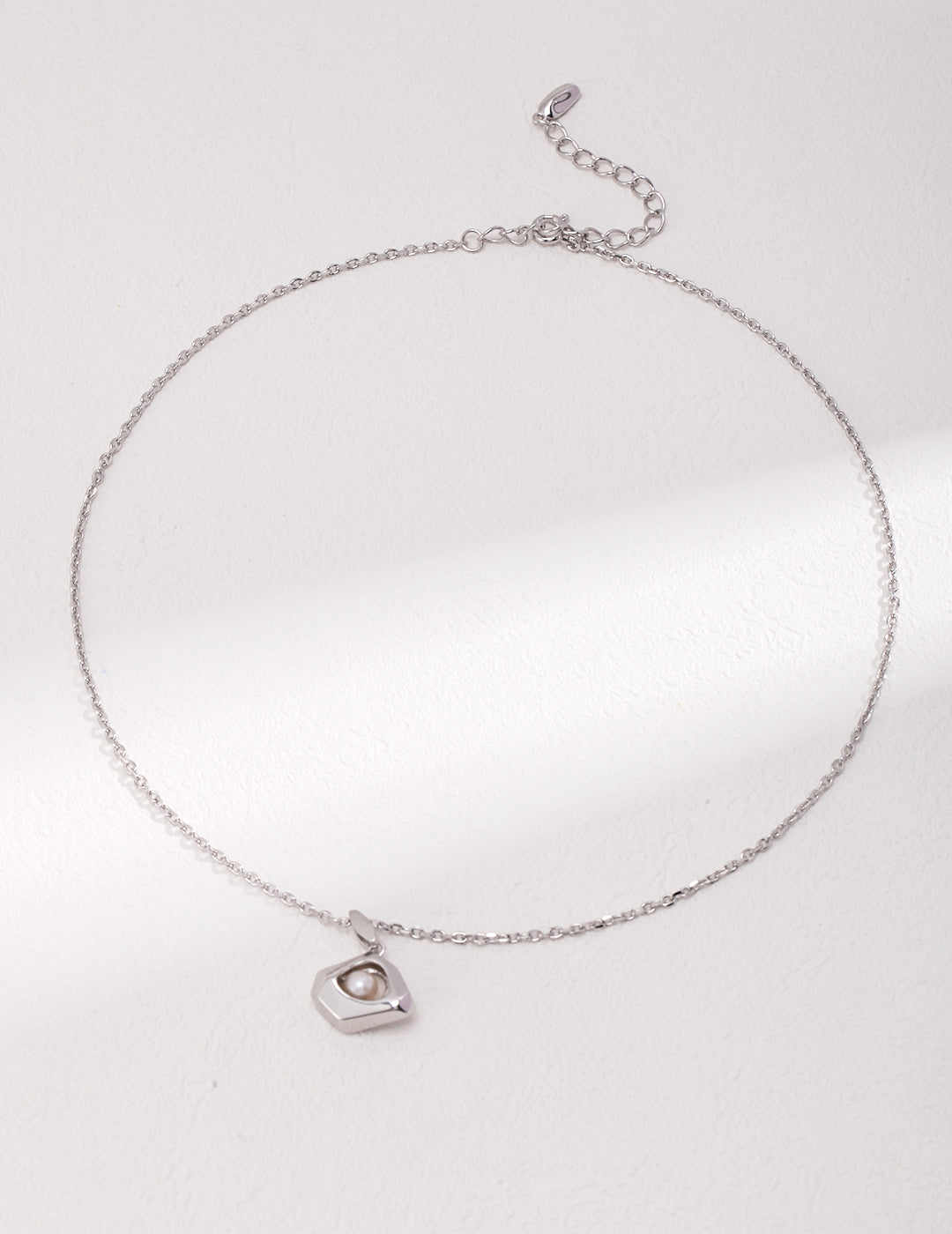 Vigur Single Pearl Necklace